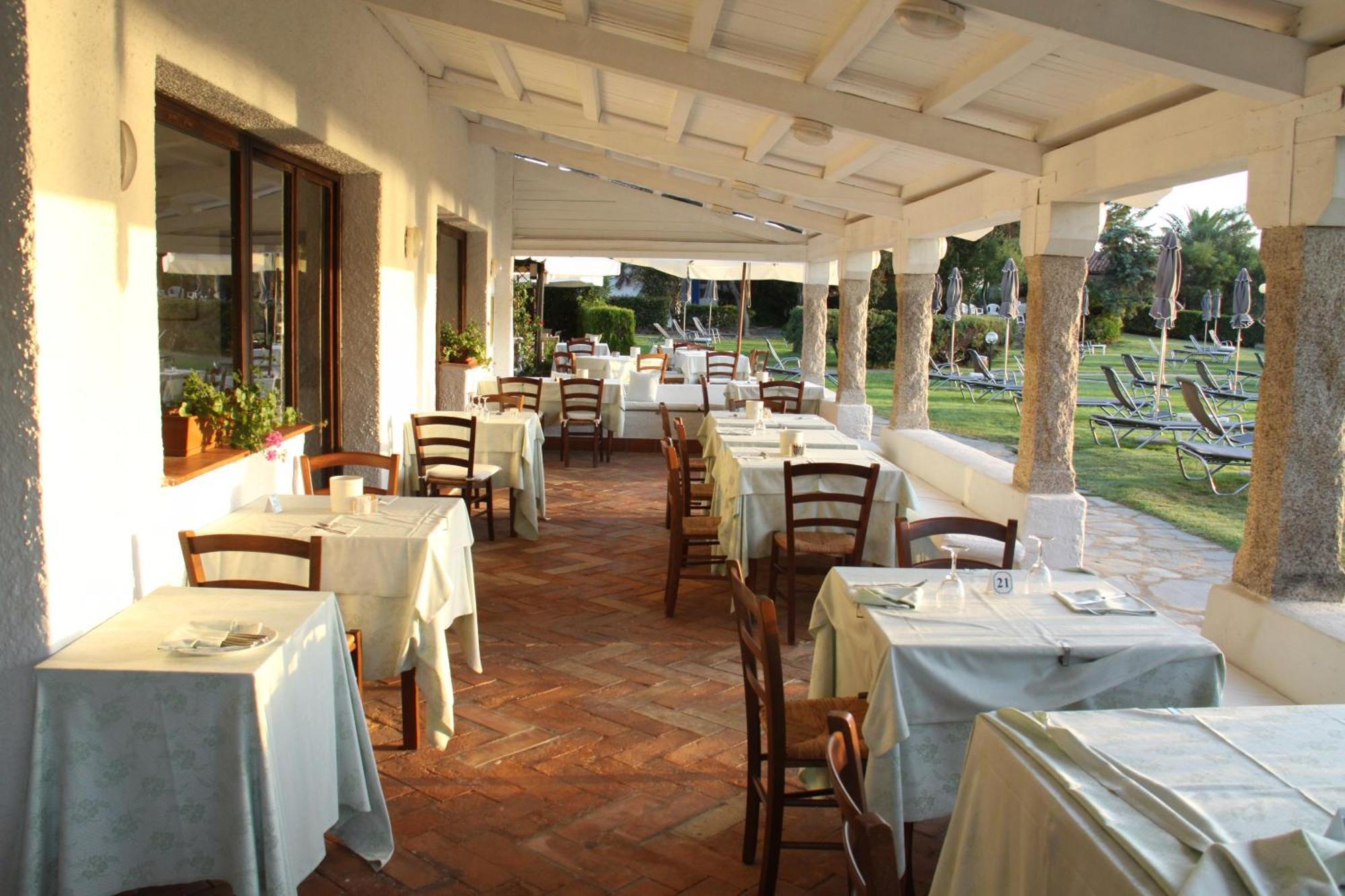 Ihr Hotel San Paolo Porto San Paolo  Ngoại thất bức ảnh