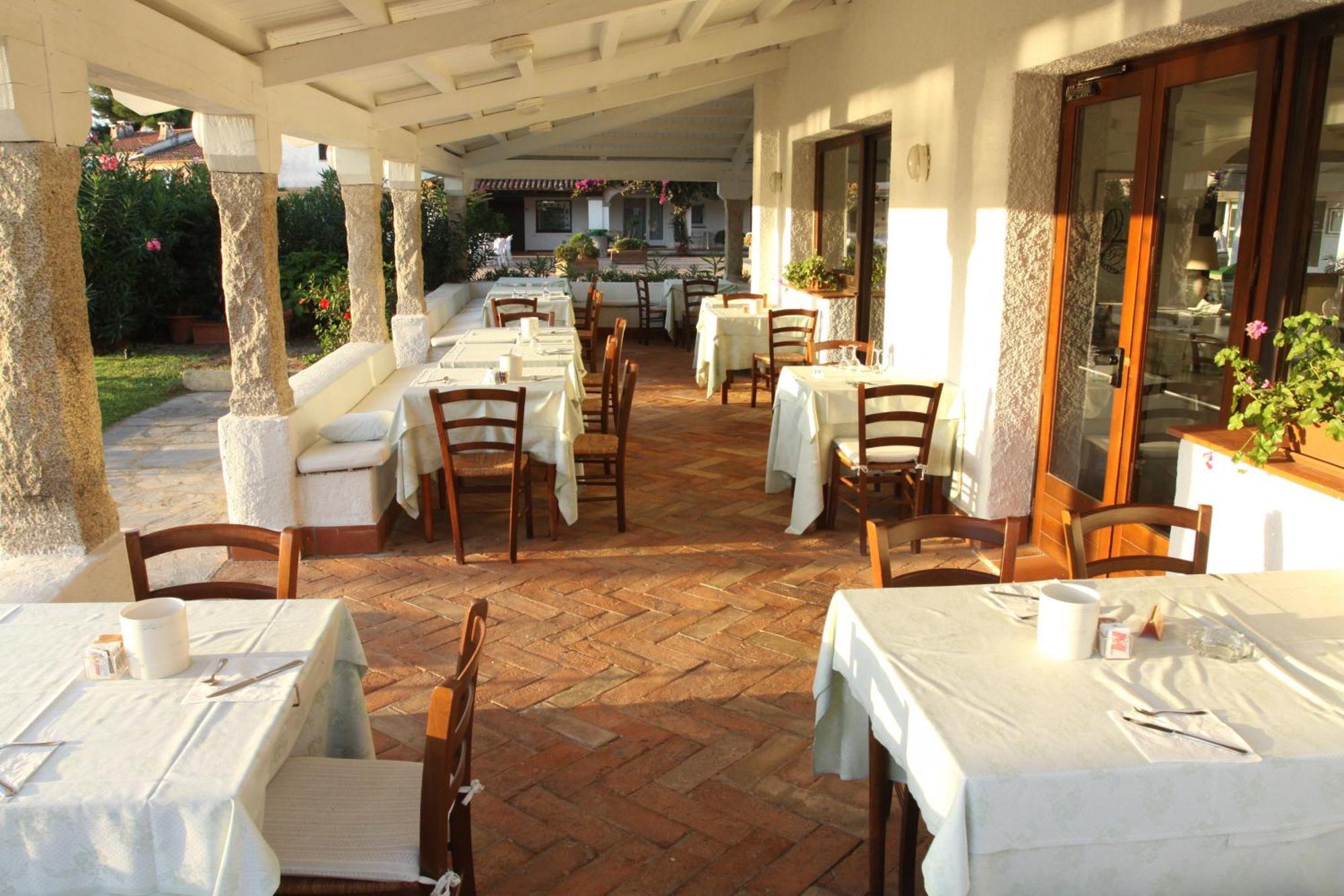 Ihr Hotel San Paolo Porto San Paolo  Ngoại thất bức ảnh